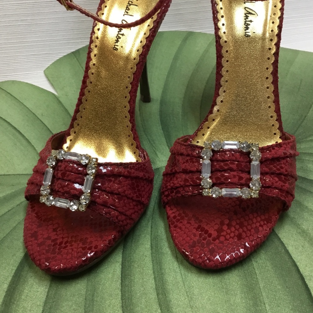 Striking Red Michael Antonio Heels - Picture 3 of 8